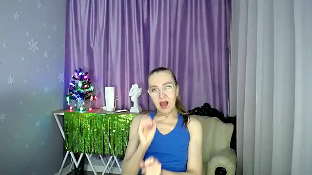 Snapshot of queen_a_n_i chatting on 12/29/24, 05:44 queen a n i online show from 12/29/24, 05:44