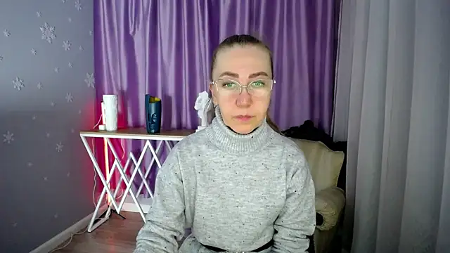 Snapshot of queen_a_n_i chatting on 01/17/25, 07:41 queen a n i online show from 01/17/25, 07:41