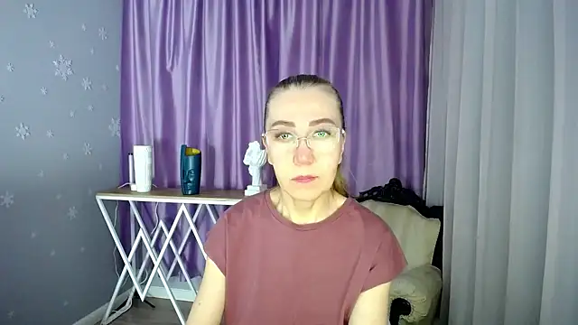 Snapshot of queen_a_n_i chatting on 02/08/25, 09:24 queen a n i online show from 02/08/25, 09:24