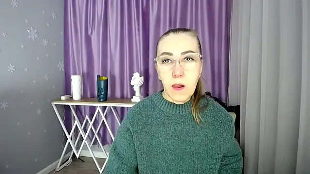 Snapshot of queen_a_n_i chatting on 03/19/25, 08:34 queen a n i online show from 03/19/25, 08:34