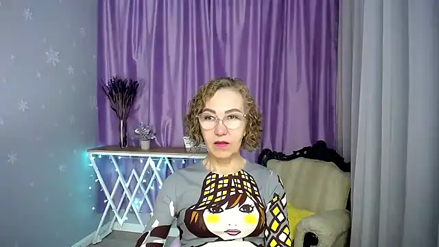 Snapshot of queen_a_n_i chatting on 06/21/26, 07:11 queen a n i online show from 06/21/26, 07:11