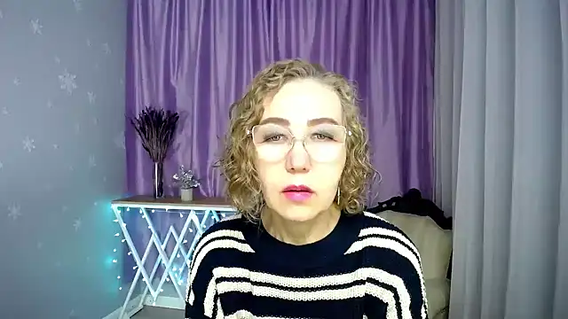 Snapshot of queen_a_n_i chatting on 07/02/26, 09:48 queen a n i online show from 07/02/26, 09:48