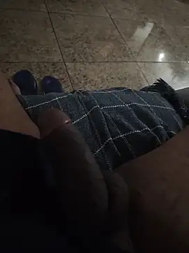 vini4016 online show from 10/10/25, 08:30