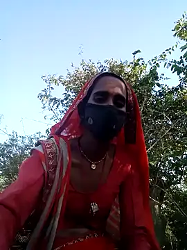 Snapshot of Mohni_Das chatting on 02/22/25, 11:24 Mohni Das online show from 02/22/25, 11:24