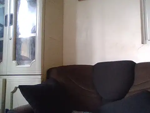 Snapshot of h0ney_lips chatting on 10/15/25, 11:27 h0ney lips online show from 10/15/25, 11:27