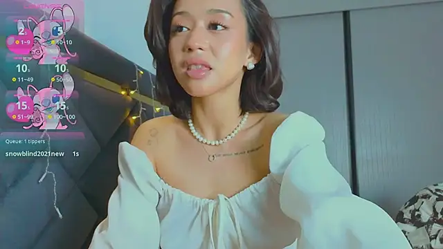 Snapshot of Mia_Tin chatting on 02/06/25, 12:59 Mia Tin online show from 02/06/25, 12:59