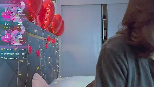 Snapshot of Mia_Tin chatting on 02/23/25, 12:27 Mia Tin online show from 02/23/25, 12:27