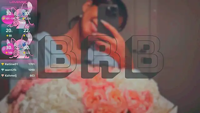 Snapshot of Mia_Tin chatting on 03/15/25, 09:30 Mia Tin online show from 03/15/25, 09:30