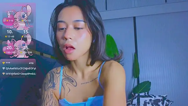 Snapshot of Mia_Tin chatting on 09/23/25, 12:41 Mia Tin online show from 09/23/25, 12:41