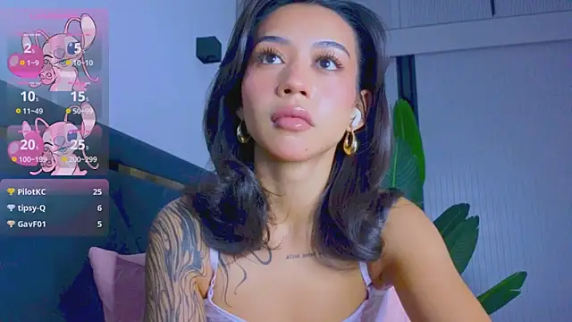 Snapshot of Mia_Tin chatting on 10/09/25, 04:16 Mia Tin online show from 10/09/25, 04:16