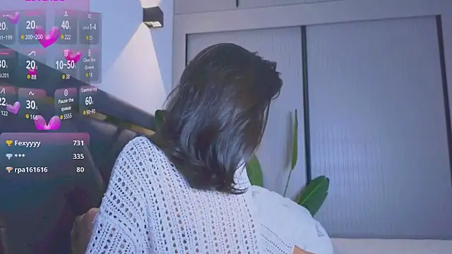 Snapshot of Mia_Tin chatting on 10/29/25, 05:36 Mia Tin online show from 10/29/25, 05:36