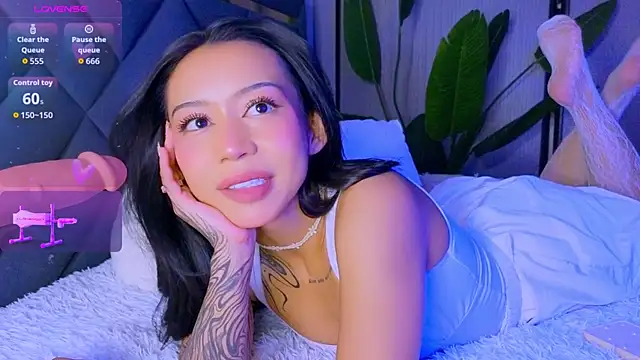 Mia Tin online show from 03/22/26, 07:17