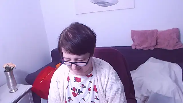 ChristaRose online show from 04/17/26, 07:06