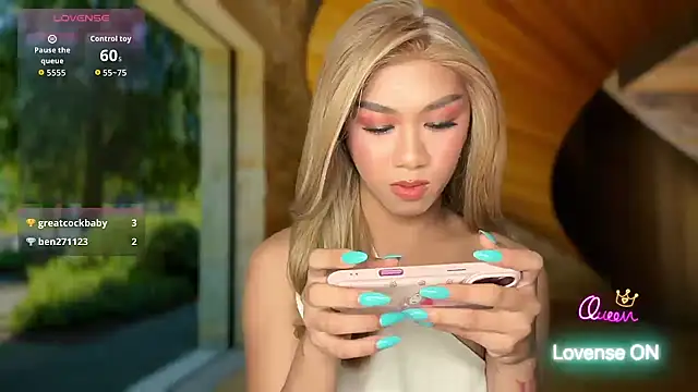 Local Hoelyx online show from 05/21/26, 10:39