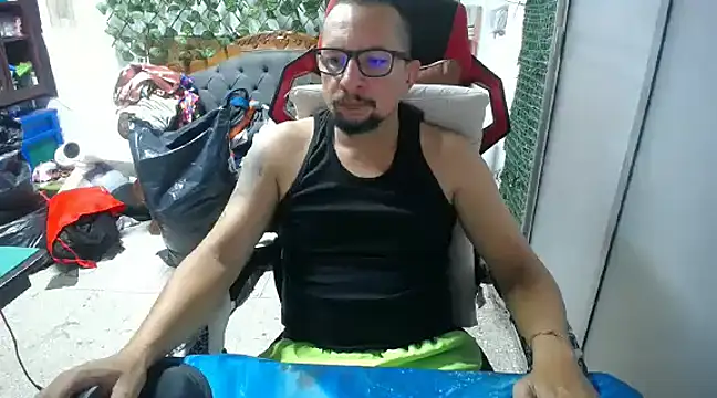 Snapshot of alexam_gal@xh chatting on 02/01/25, 05:47 alexam galxh online show from 02/01/25, 05:47