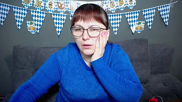 Snapshot of AliceInksSweetty chatting on 09/27/25, 06:07 AliceInksSweetty online show from 09/27/25, 06:07