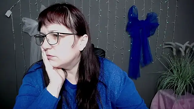 Snapshot of AliceInksSweetty chatting on 11/23/25, 07:19 AliceInksSweetty online show from 11/23/25, 07:19