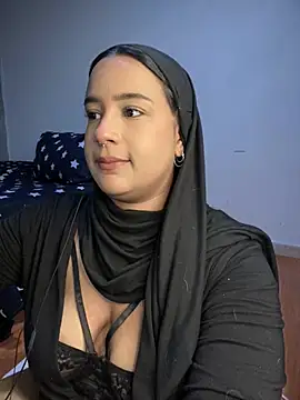 Snapshot of Maryam_yamal chatting on 12/17/24, 07:59 Maryam yamal online show from 12/17/24, 07:59