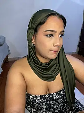 Snapshot of Maryam_yamal chatting on 12/29/24, 10:36 Maryam yamal online show from 12/29/24, 10:36