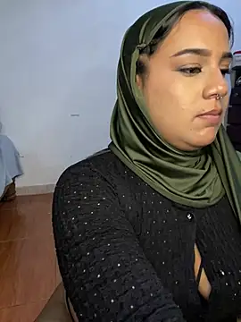 Snapshot of Maryam_yamal chatting on 12/30/24, 04:42 Maryam yamal online show from 12/30/24, 04:42