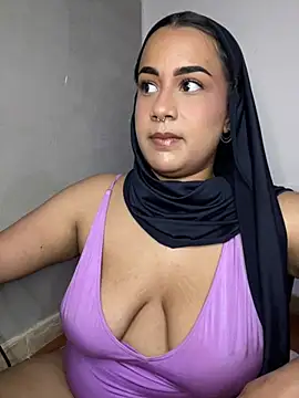 Snapshot of Maryam_yamal chatting on 02/07/25, 09:15 Maryam yamal online show from 02/07/25, 09:15