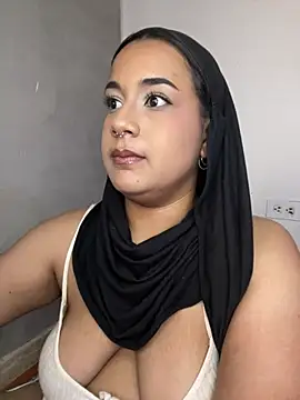 Snapshot of Maryam_yamal chatting on 02/08/25, 09:25 Maryam yamal online show from 02/08/25, 09:25