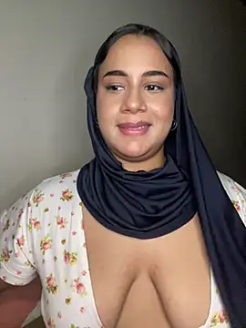 Snapshot of Maryam_yamal chatting on 03/14/25, 08:49 Maryam yamal online show from 03/14/25, 08:49