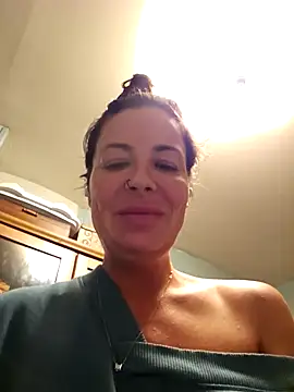 RebeccaXO  online show from 04/24/26, 04:48