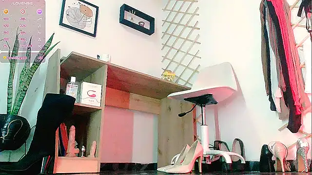 myla sarah online show from 12/13/25, 07:53