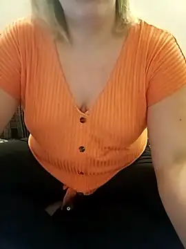 Snapshot of elisacoquineoff chatting on 12/04/24, 09:24 elisacoquineoff online show from 12/04/24, 09:24