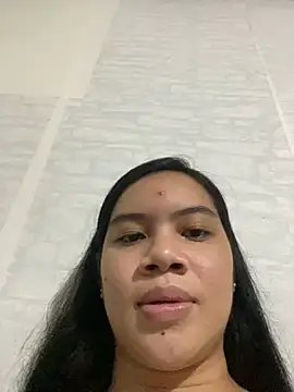 Snapshot of Hebefemme chatting on 03/06/25, 11:42 Hebefemme online show from 03/06/25, 11:42