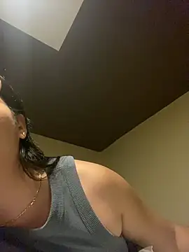 Snapshot of Hebefemme chatting on 03/13/25, 03:50 Hebefemme online show from 03/13/25, 03:50