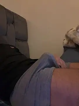 reyadXxxx online show from 04/01/26, 11:57