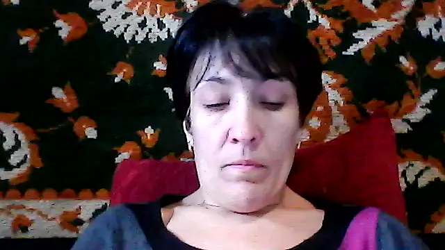 SunnyAmorre online show from 10/15/25, 09:09