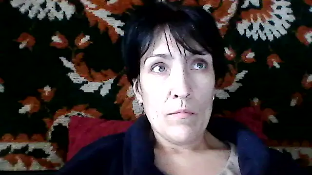 SunnyAmorre online show from 10/31/25, 09:10