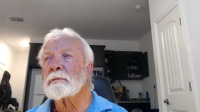 Snapshot of rockpoint69 chatting on 12/18/24, 05:48 rockpoint69 online show from 12/18/24, 05:48