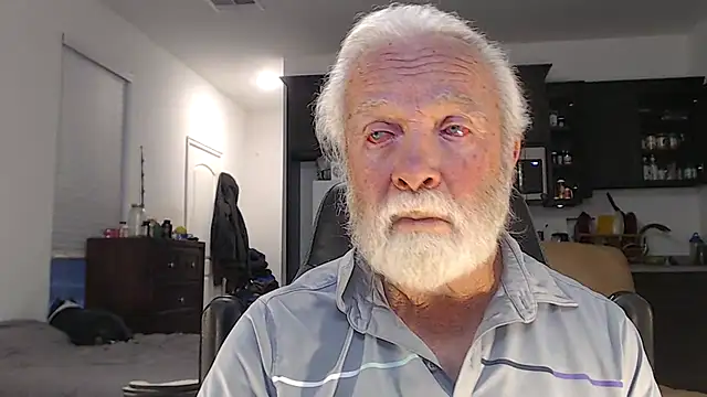 Snapshot of rockpoint69 chatting on 01/03/25, 11:44 rockpoint69 online show from 01/03/25, 11:44