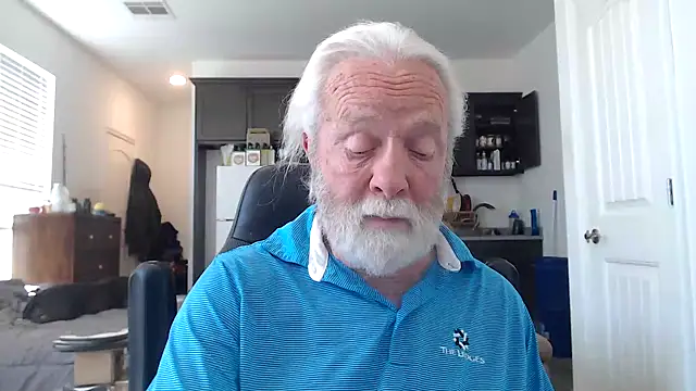 Snapshot of rockpoint69 chatting on 01/06/25, 08:18 rockpoint69 online show from 01/06/25, 08:18