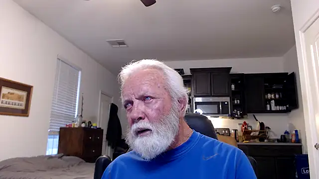 Snapshot of rockpoint69 chatting on 02/10/25, 11:13 rockpoint69 online show from 02/10/25, 11:13