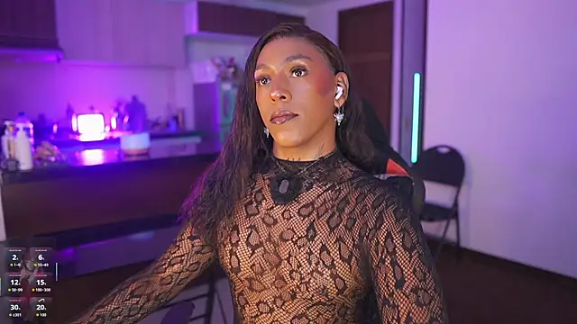 AmberRaus online show from 10/08/25, 02:31