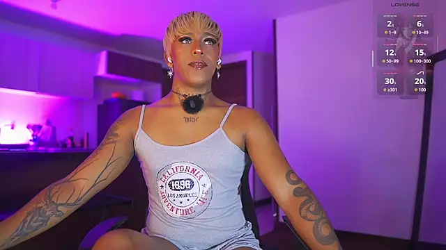 AmberRaus online show from 11/16/25, 03:56