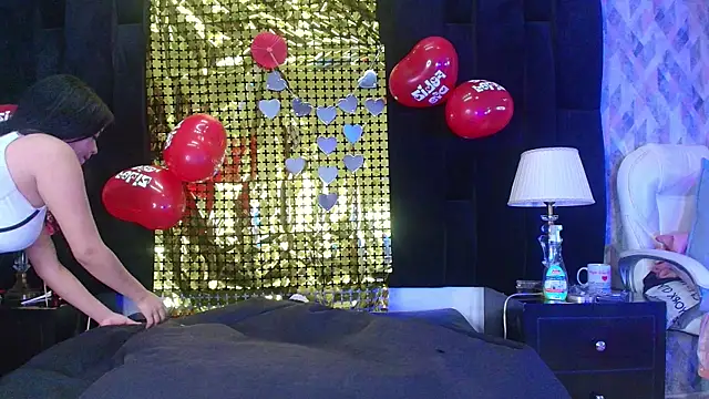 Snapshot of shelsyloreds chatting on 02/14/25, 11:53 shelsyloreds online show from 02/14/25, 11:53