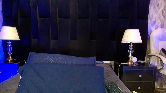 Snapshot of shelsyloreds chatting on 03/10/25, 11:53 shelsyloreds online show from 03/10/25, 11:53