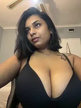 layla amin online show from 04/12/26, 05:40