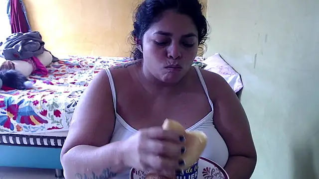 yulieth bbw online show from 10/11/25, 03:21