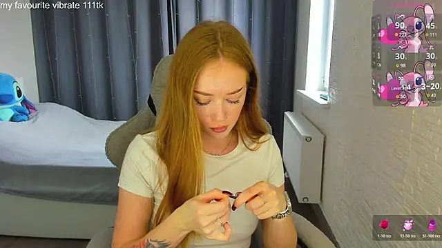Hot Mia  online show from 06/03/26, 09:56