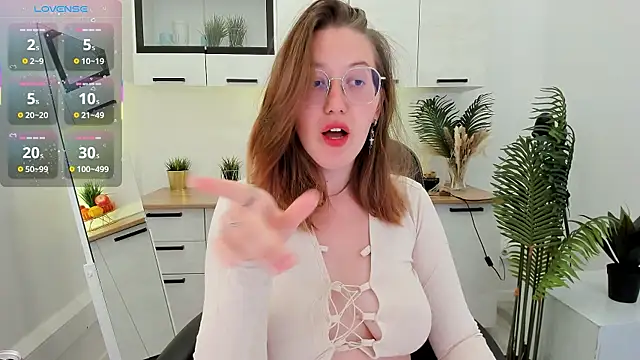 Charmy Gracy online show from 04/21/26, 11:38