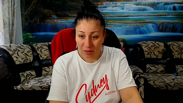 Snapshot of MoistMady chatting on 03/31/26, 05:30 MoistMady online show from 03/31/26, 05:30