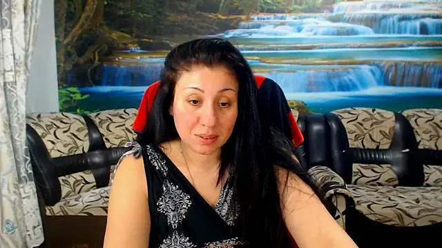 Snapshot of MoistMady chatting on 04/08/26, 06:08 MoistMady online show from 04/08/26, 06:08