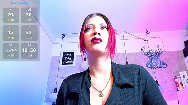 Rebeca xs online show from 12/28/24, 07:33